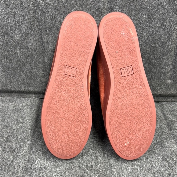 Freya Brown Sneakers with Minimalist Design and Rubber Sole - Picture 8 of 8